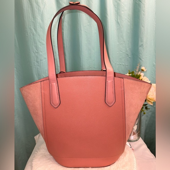 Michael Kors Large Pink Tote Bag - Picture 5 of 11